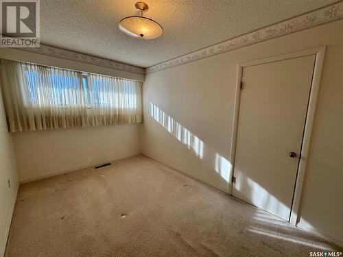 83 Logan Crescent W, Yorkton, SK - Indoor Photo Showing Other Room