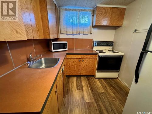 83 Logan Crescent W, Yorkton, SK - Indoor Photo Showing Kitchen