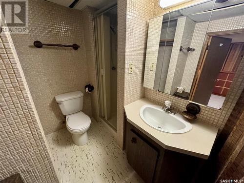 83 Logan Crescent W, Yorkton, SK - Indoor Photo Showing Bathroom