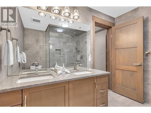 375 Raven Ridge Road Unit# 301B, Big White, BC - Indoor Photo Showing Bathroom