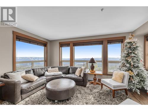 375 Raven Ridge Road Unit# 301B, Big White, BC - Indoor Photo Showing Living Room
