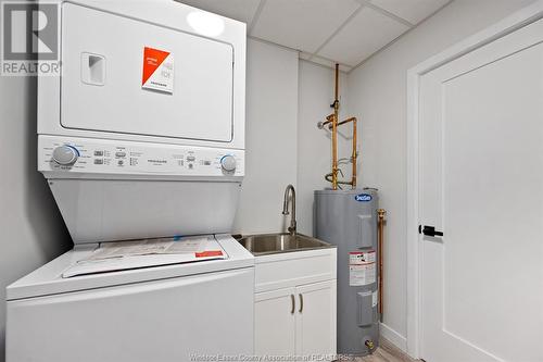 1500 Ouellette Unit# 302, Windsor, ON - Indoor Photo Showing Laundry Room