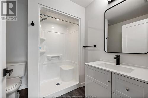 1500 Ouellette Unit# 304, Windsor, ON - Indoor Photo Showing Bathroom
