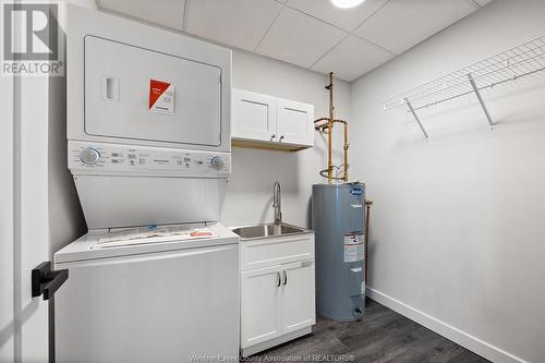 1500 Ouellette Unit# 304, Windsor, ON - Indoor Photo Showing Laundry Room