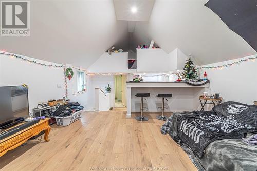 29 Wellington Street, Harrow, ON - Indoor Photo Showing Bedroom