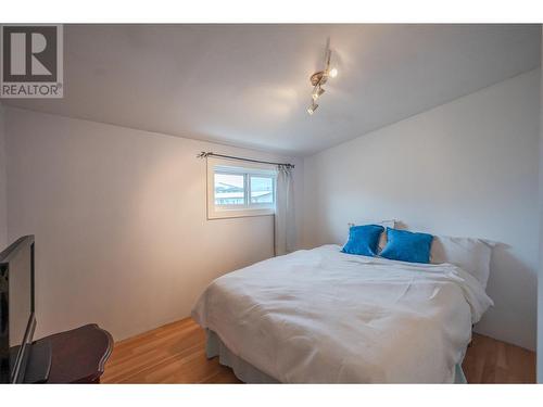 13013 Rosedale Avenue, Summerland, BC - Indoor Photo Showing Bedroom