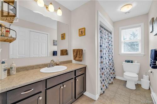 233 Porter Street, Saint John, NB - Indoor Photo Showing Bathroom