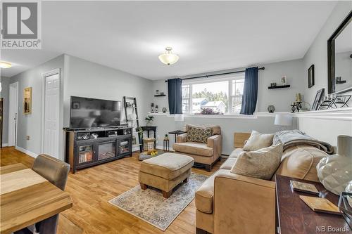 233 Porter Street, Saint John, NB - Indoor Photo Showing Living Room