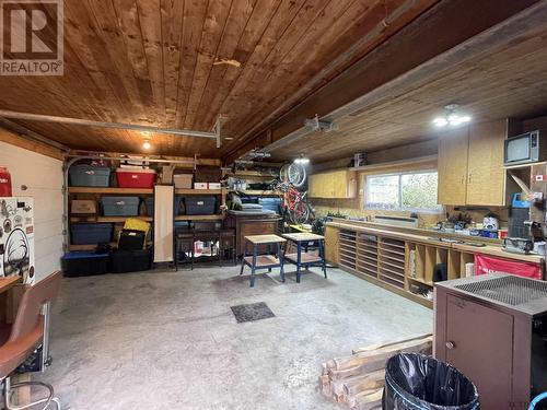 47 Seventh Ave, Englehart, ON - Indoor Photo Showing Garage