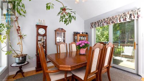 172 Bruce Road 9, South Bruce Peninsula, ON - Indoor Photo Showing Dining Room