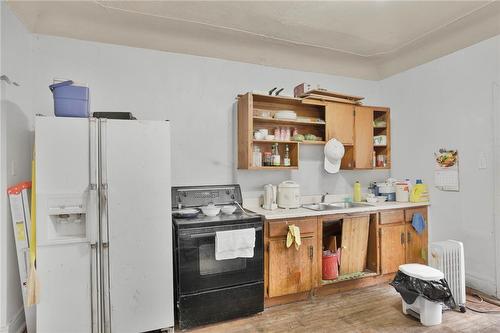 889 Main Street E, Hamilton, ON - Indoor Photo Showing Kitchen With Double Sink