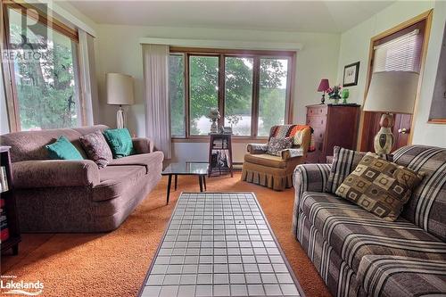 1030 Nectarine Lane, Minden Hills, ON - Indoor Photo Showing Living Room