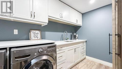 8 Harbour Park Crt, Lambton Shores, ON - Indoor Photo Showing Laundry Room
