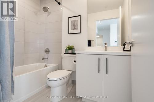 1606 - 5 Wellington Street S, Kitchener, ON - Indoor Photo Showing Bathroom