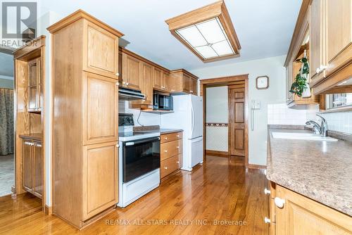 112 Golden Mile Rd, Kawartha Lakes, ON - Indoor Photo Showing Kitchen