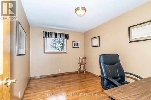112 Golden Mile Rd, Kawartha Lakes, ON - Indoor Photo Showing Office