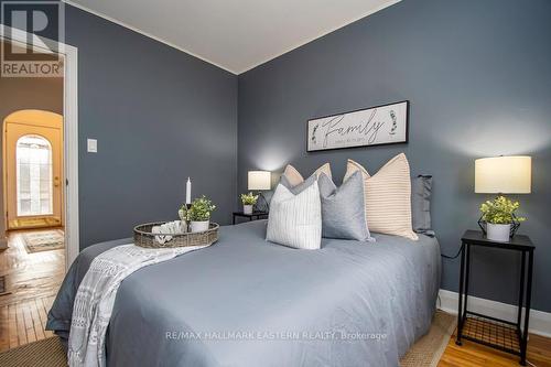 26 Anne St, Kawartha Lakes, ON - Indoor Photo Showing Bedroom