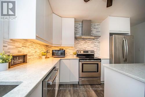 26 Anne St, Kawartha Lakes, ON - Indoor Photo Showing Kitchen With Upgraded Kitchen