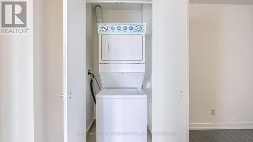 1212 - 5101 Dundas Street W, Toronto, ON - Indoor Photo Showing Laundry Room