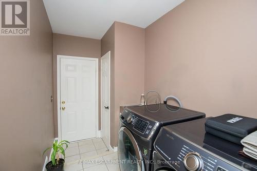 3321 Steeplechase Drive, Burlington, ON - Indoor Photo Showing Laundry Room
