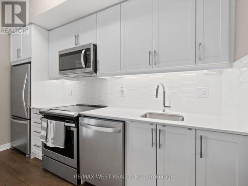 #516 -50 Ann St, Caledon, ON - Indoor Photo Showing Kitchen With Stainless Steel Kitchen With Upgraded Kitchen