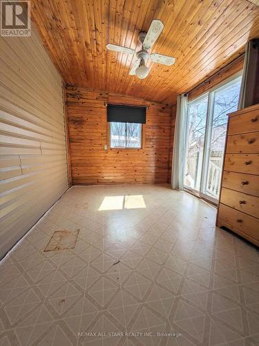 60 Otter Line, Kawartha Lakes, ON - Indoor Photo Showing Other Room