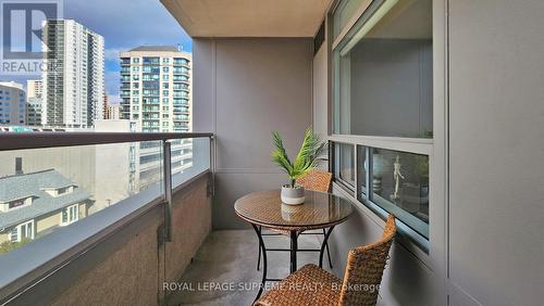 #812 -5 Rosehill Ave, Toronto, ON -  Photo Showing Other Room