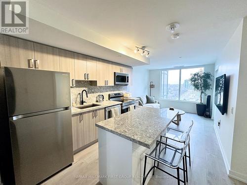 #1515 -1480 Bayly St, Pickering, ON - Indoor Photo Showing Kitchen