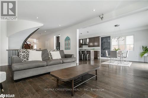 9 Copeland Crescent, Innisfil, ON - Indoor Photo Showing Living Room
