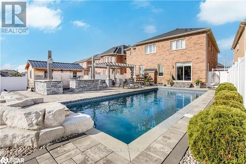 9 Copeland Cres, Innisfil, ON - Outdoor With In Ground Pool
