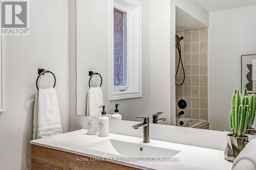 43 Gauguin Ave, Vaughan, ON - Indoor Photo Showing Bathroom