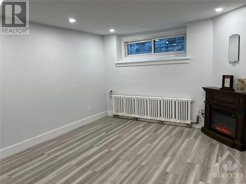 B-400 O'Connor Street, Ottawa, ON - Indoor Photo Showing Other Room