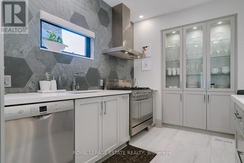 32 Servington Crescent, Toronto, ON - Indoor Photo Showing Kitchen