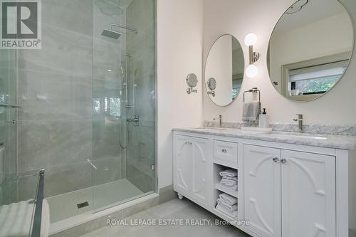 32 Servington Cres, Toronto, ON - Indoor Photo Showing Bathroom