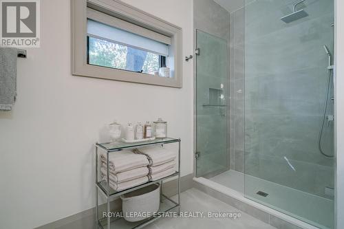 32 Servington Cres, Toronto, ON - Indoor Photo Showing Bathroom