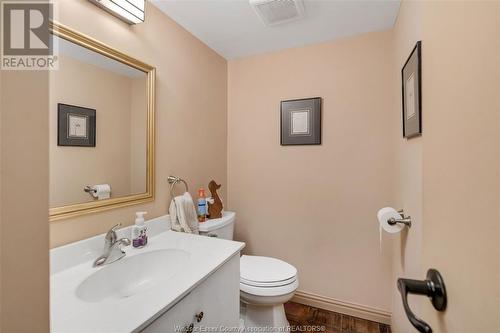 5125 Riverside Drive East Unit# 202, Windsor, ON - Indoor Photo Showing Bathroom