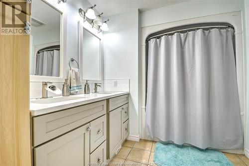 115 Fescue, Amherstburg, ON - Indoor Photo Showing Bathroom