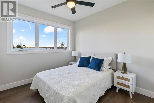 280 Comeau Point Road, Shemogue, NB - Indoor Photo Showing Bedroom