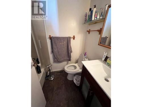 160 Gwillim Crescent, Tumbler Ridge, BC - Indoor Photo Showing Bathroom