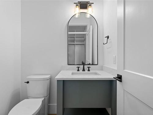 770 Shorewood Dr, Parksville, BC - Indoor Photo Showing Bathroom