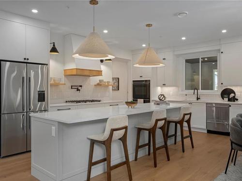 770 Shorewood Dr, Parksville, BC - Indoor Photo Showing Kitchen With Upgraded Kitchen