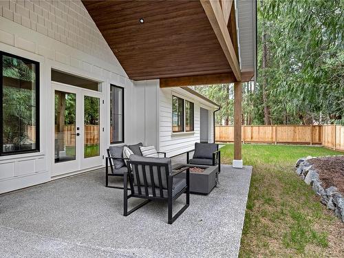 770 Shorewood Dr, Parksville, BC - Outdoor With Exterior