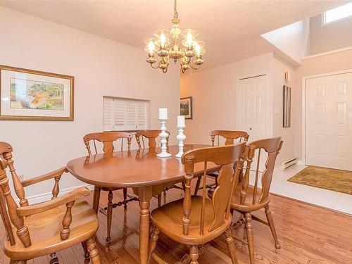 8614 Minstrel Pl, North Saanich, BC - Indoor Photo Showing Dining Room