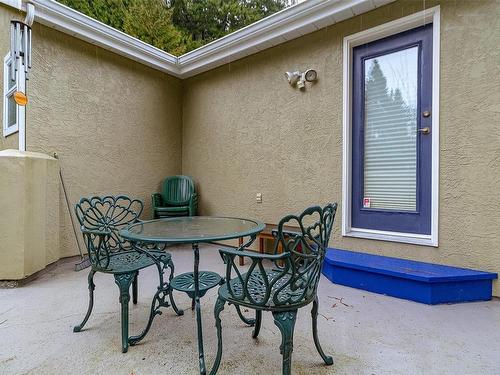 8614 Minstrel Pl, North Saanich, BC - Outdoor With Exterior