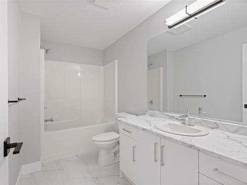 124 Hawk Point Rd, Nanaimo, BC - Indoor Photo Showing Bathroom
