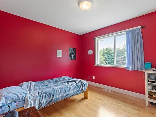 6488 Lasalle Rd, Nanaimo, BC - Indoor Photo Showing Bedroom