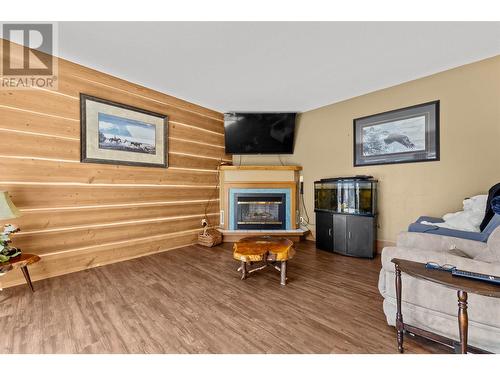 412 Sumac Road, Tappen, BC - Indoor With Fireplace