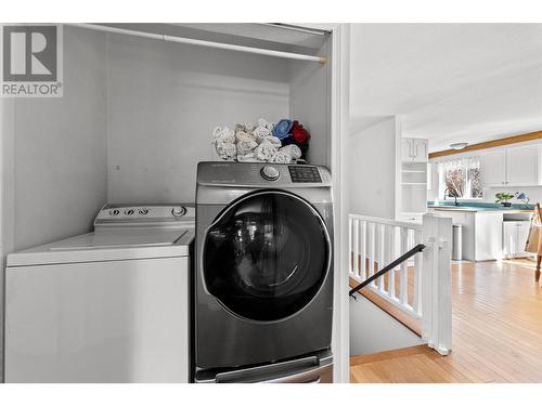 412 Sumac Road, Tappen, BC - Indoor Photo Showing Laundry Room
