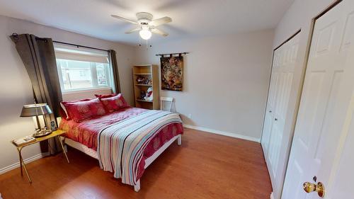 36 - 2025 Kokanee Drive N, Cranbrook, BC - Indoor Photo Showing Bedroom