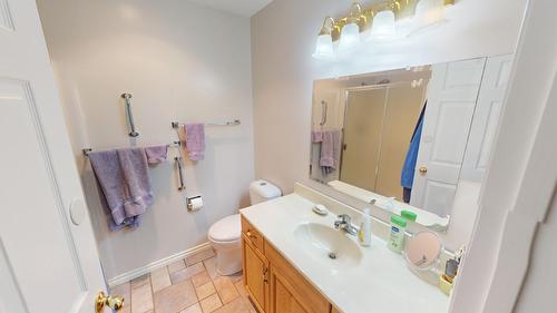 36 - 2025 Kokanee Drive N, Cranbrook, BC - Indoor Photo Showing Bathroom